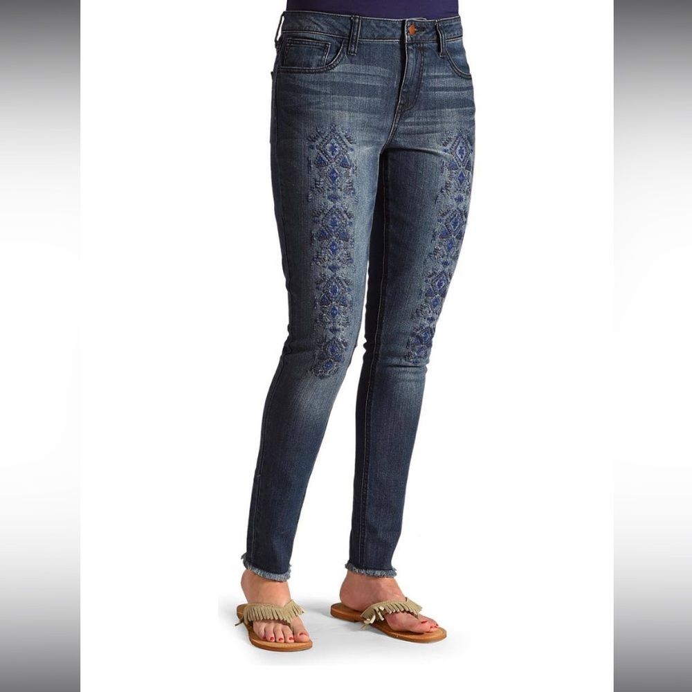 Wrangler Women's Embroidered Tribal Print Skinny Jean - 31 Length